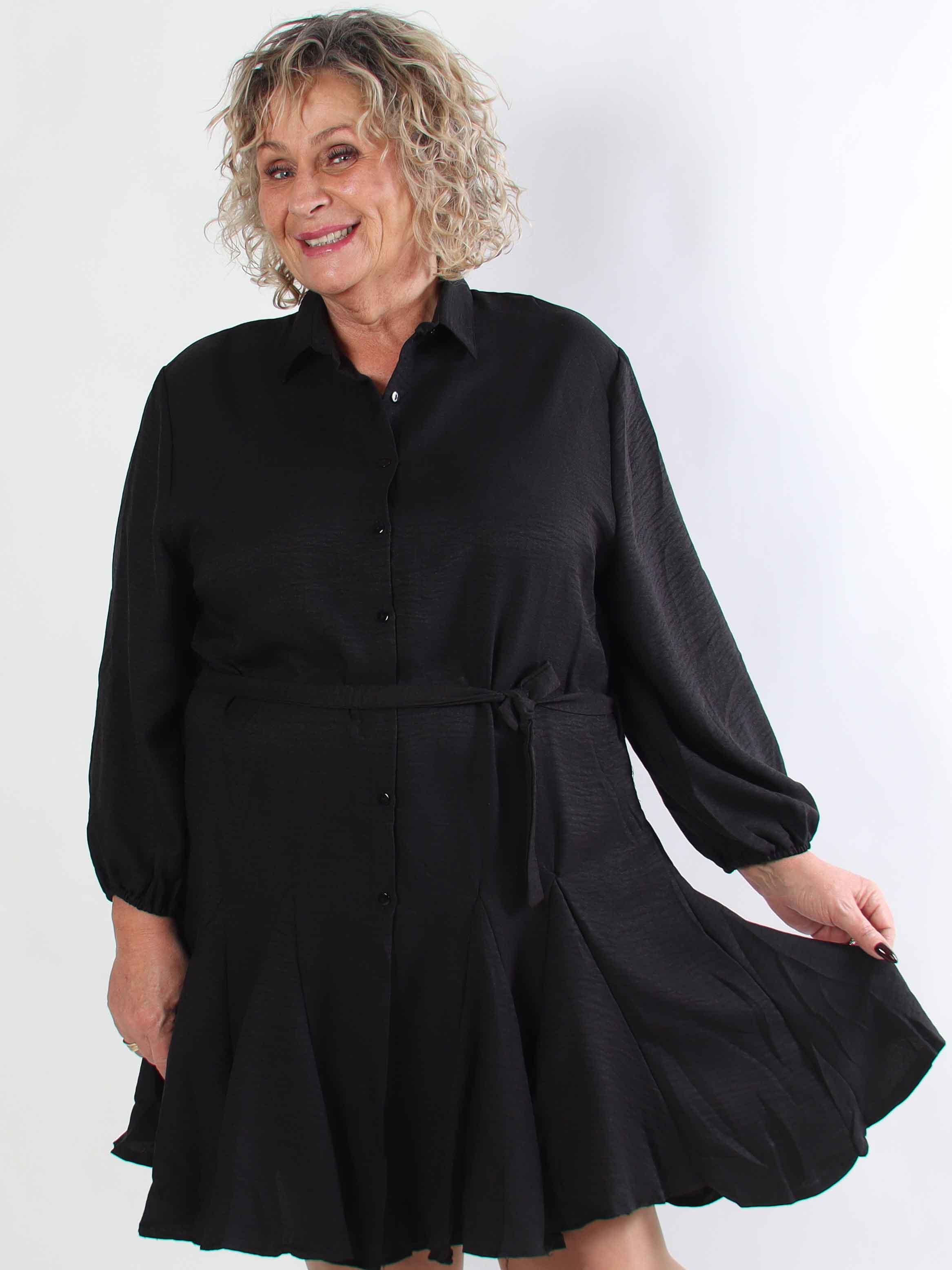 Pil - Sød skjortekjole med flæsekant forneden